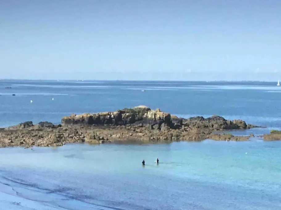 Une Vue Panoramique Sur La Baie De Concarneau 0*,  France